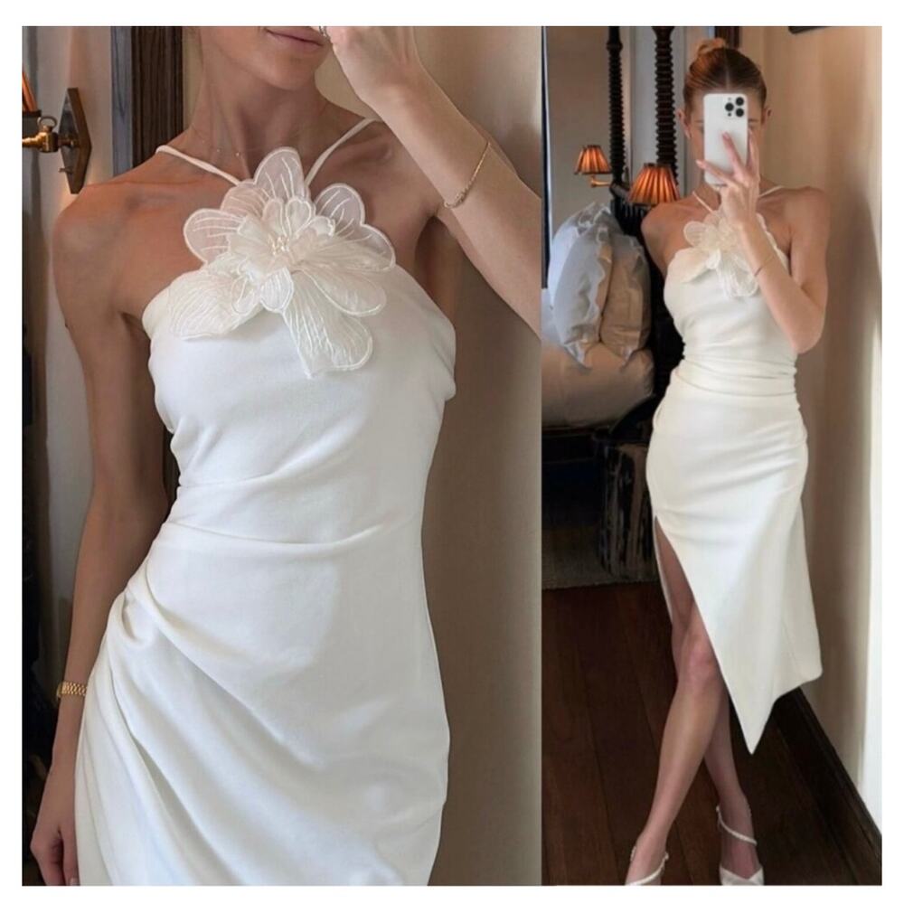 Elliatt Janelle 3D Floral Halter Midi Dress - Elegant White size medium